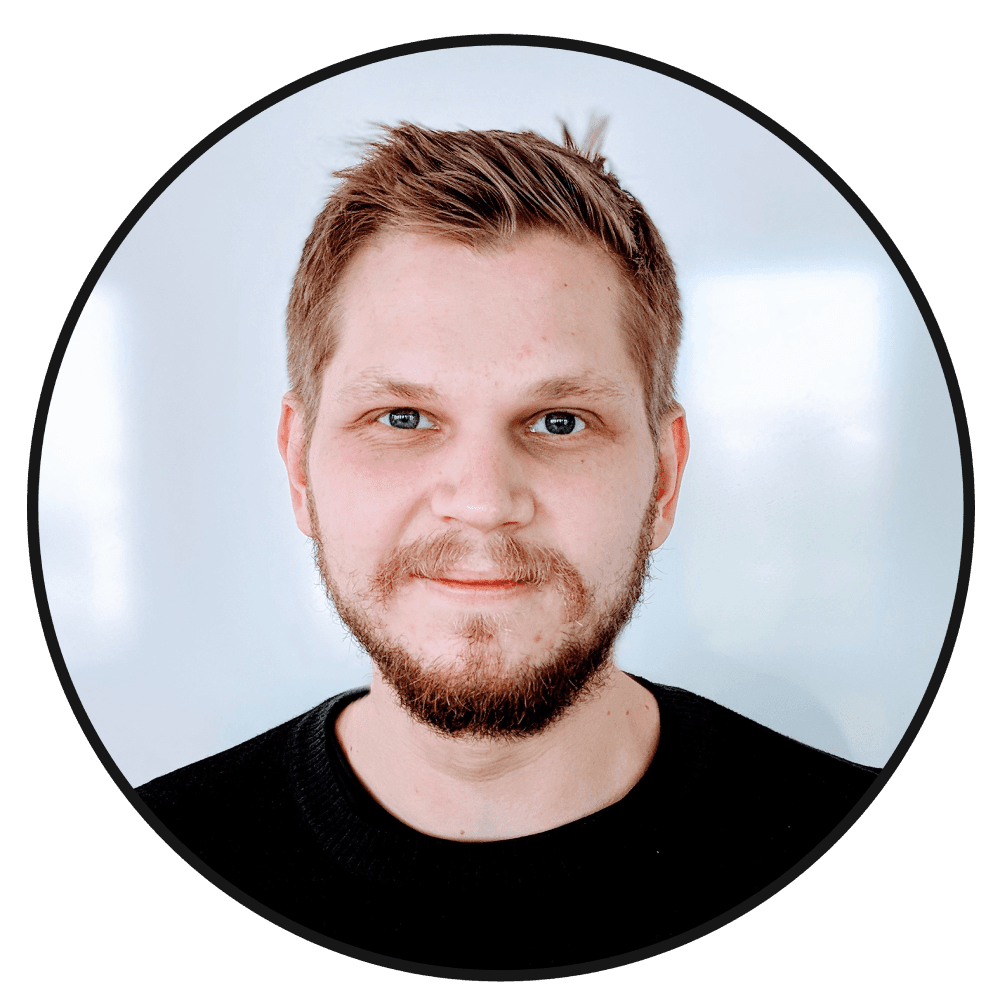 Portrait photo of Max Grünwald with green border.